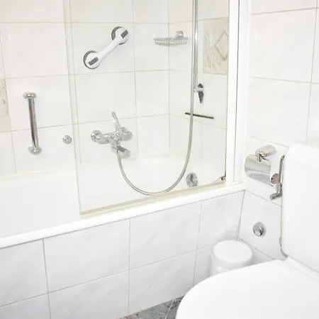 Chesa Gravas 2005 Co